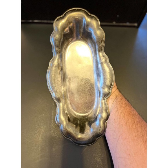 Pre-1900s Meriden Quadruple Silver Plate Platter - Picture 2 of 8